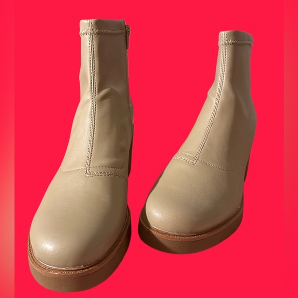 NEW LIFESTRIDE Women’s Ankle Bootie Velocity 2.0 Tan Size 11W - Picture 2 of 13